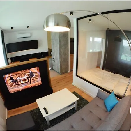Amazing New In Cracows City Center, Ac, Balcony, Top Floor! * Krakov