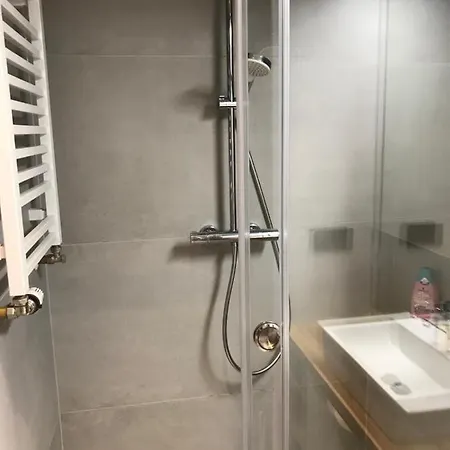 Amazing New In Cracows City Center, Ac, Balcony, Top Floor! Krakov